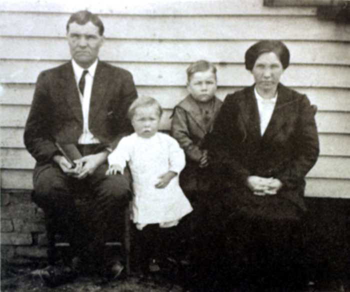 Family of John Willie Richardson.